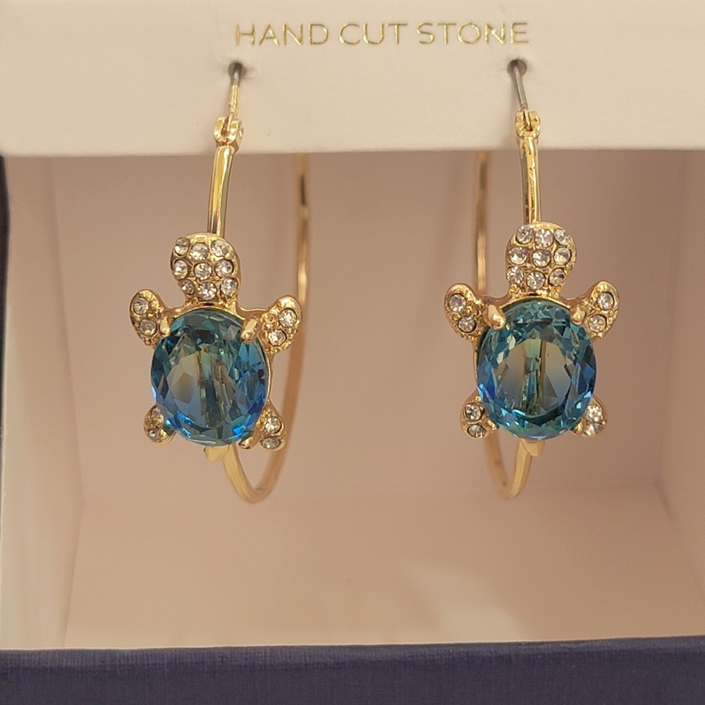 True to Form Sea Turtle Hoop Earrings Blue Turquois Hand Cut Stone Gold Tone NIB